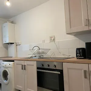 Serviced Near Borough Station Se1 , London United Kingdom
